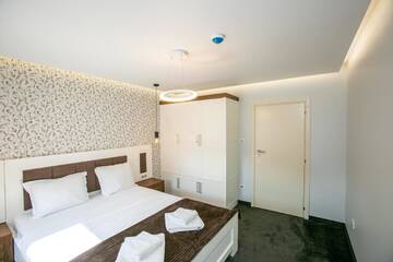 Фото номера Апартаменты с 2 спальнями Гостевой дом B&amp;D Apartments Delux, NEW г. Lovech 16