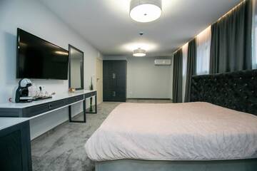 Фото номера Двухместный номер Делюкс с 1 кроватью Гостевой дом B&amp;D Apartments Delux, NEW г. Lovech 6